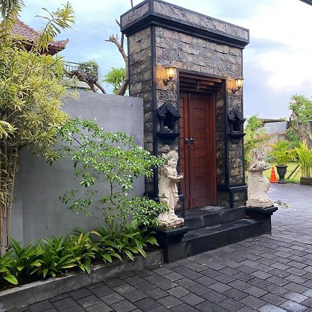 Dikubu Belong Seminyak Hotel Buitenkant foto