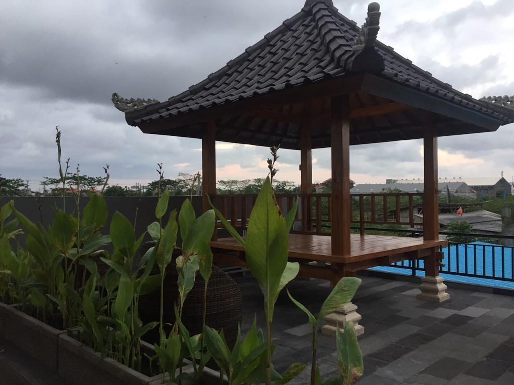 Dikubu Belong Seminyak Hotel Buitenkant foto