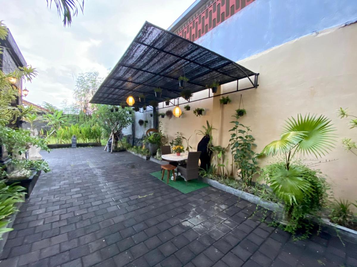 Dikubu Belong Seminyak Hotel Buitenkant foto