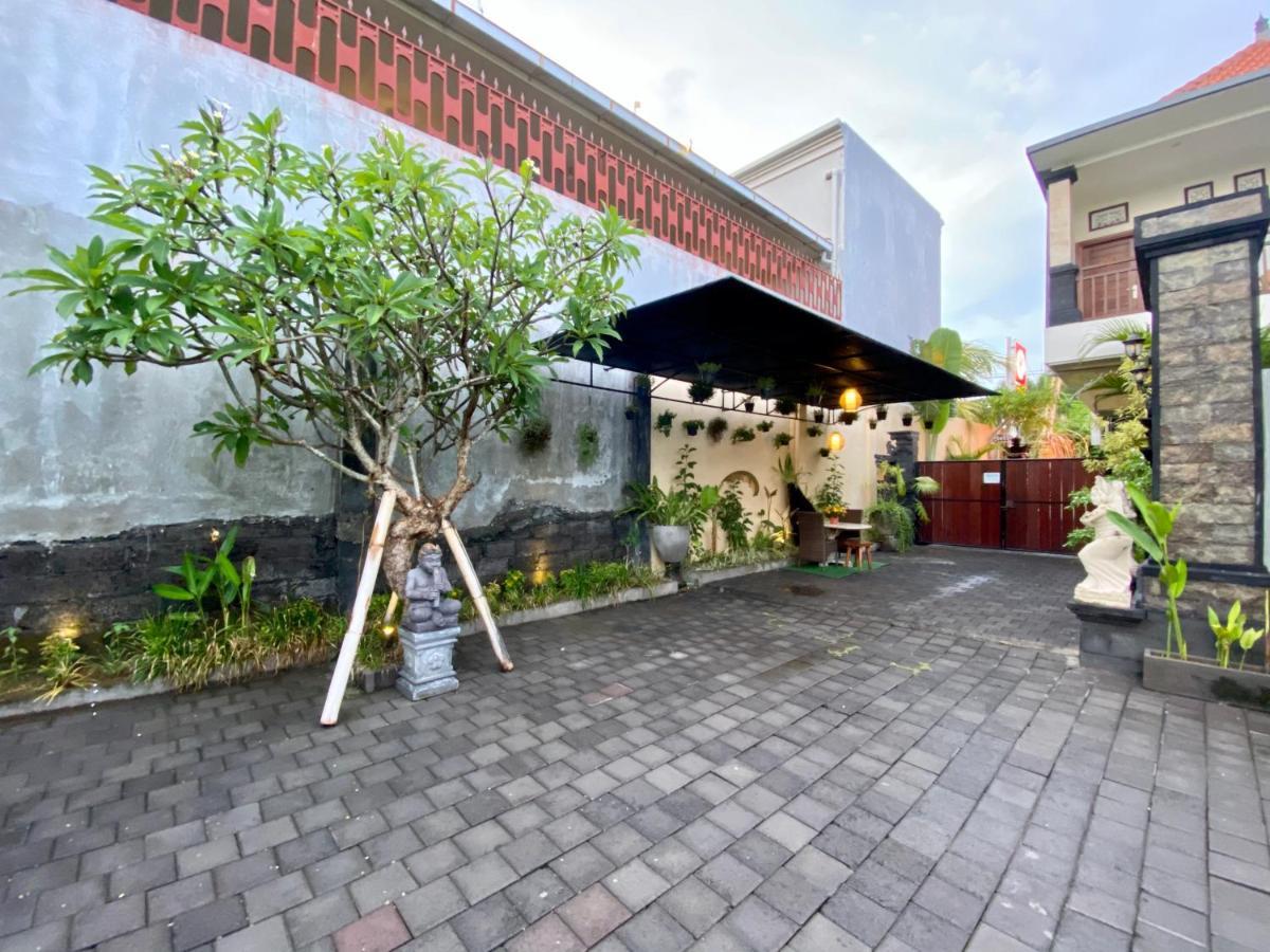 Dikubu Belong Seminyak Hotel Buitenkant foto