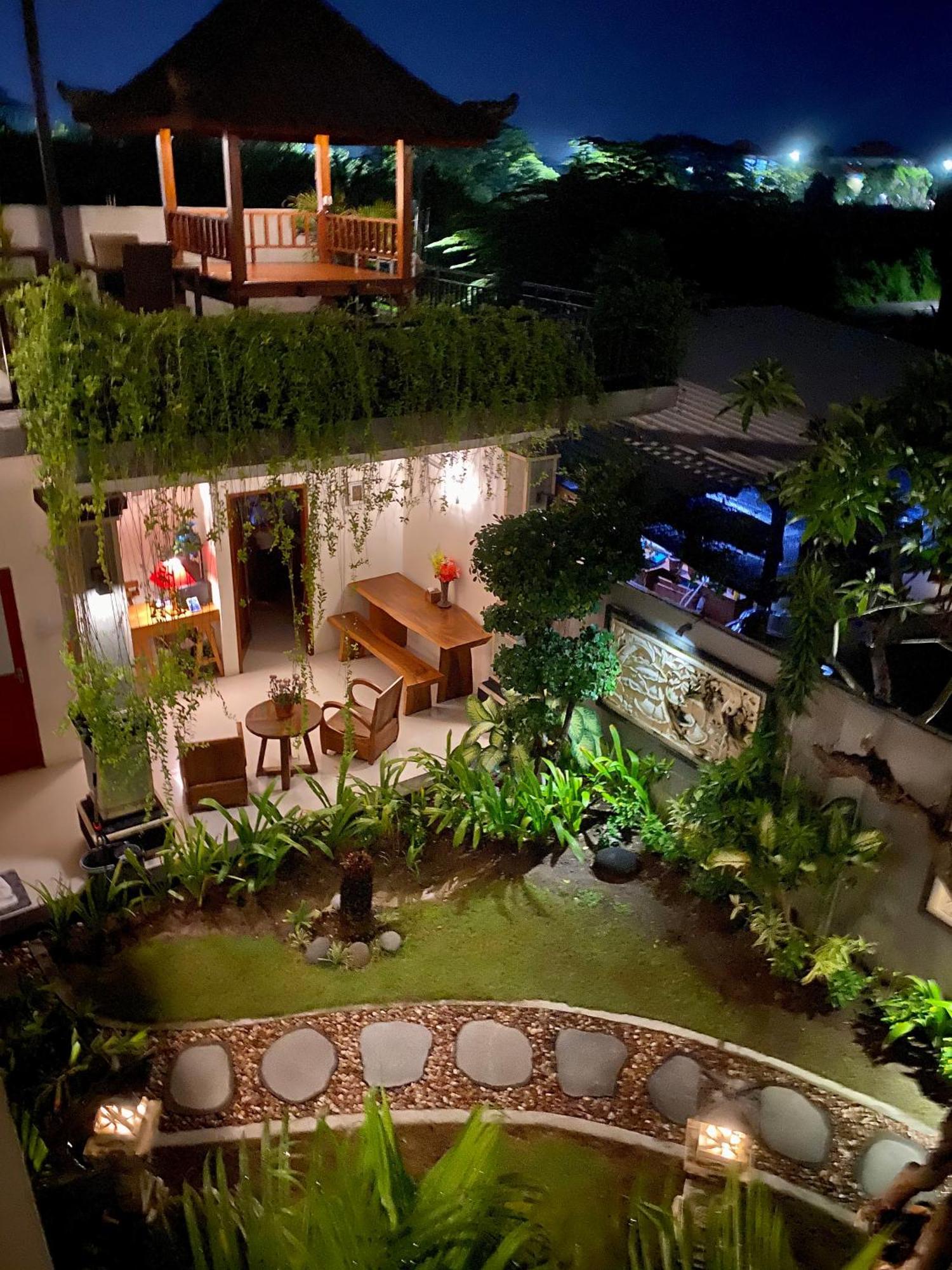 Dikubu Belong Seminyak Hotel Buitenkant foto