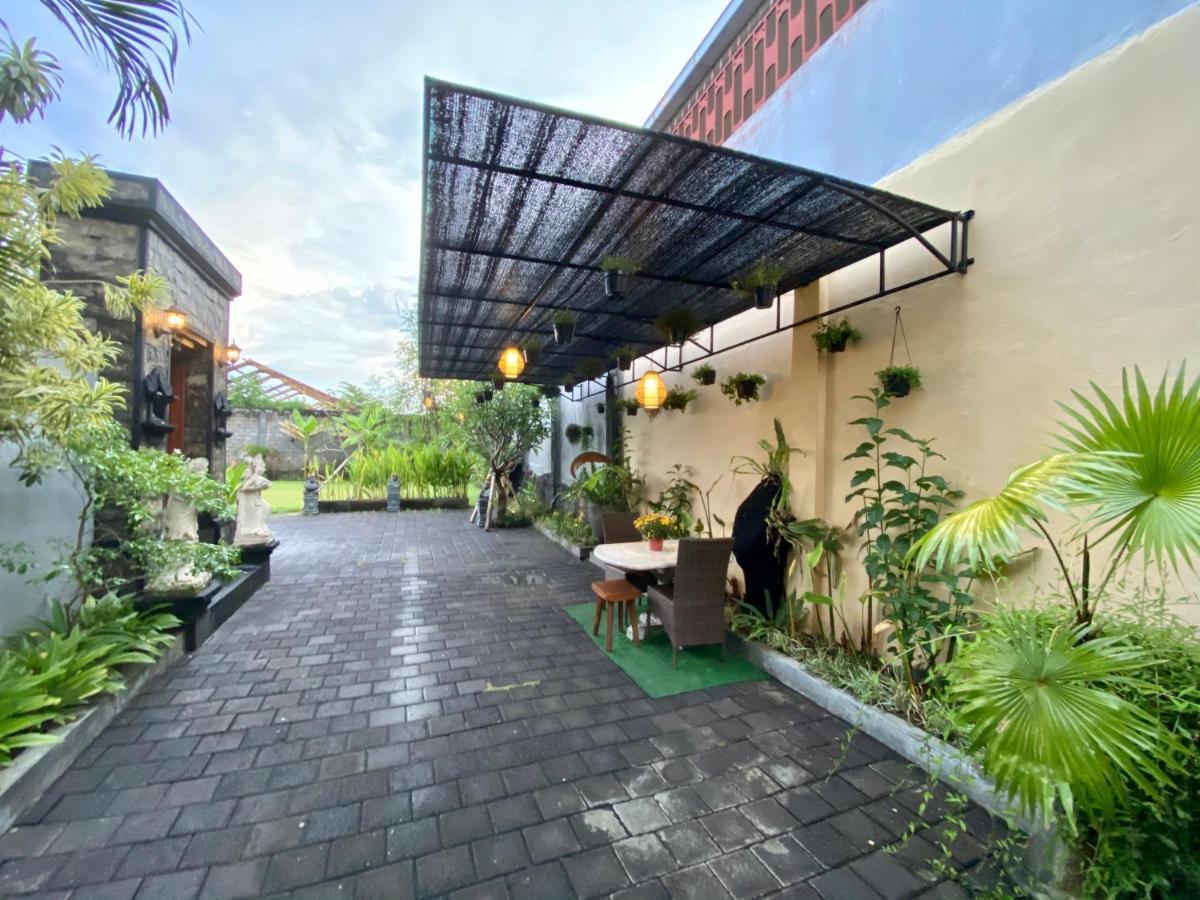 Dikubu Belong Seminyak Hotel Buitenkant foto