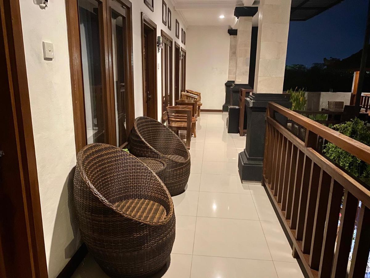 Dikubu Belong Seminyak Hotel Buitenkant foto